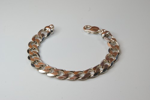 Sterling Silver Heavy Curb Bracelet ( 8 Inches 38.1grams)